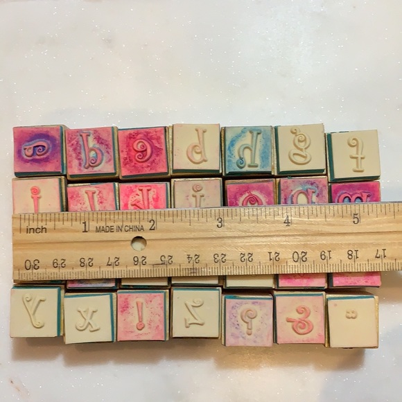 Rubberstamp bundle for card making. Includes alphabet letters - Picture 6 of 17